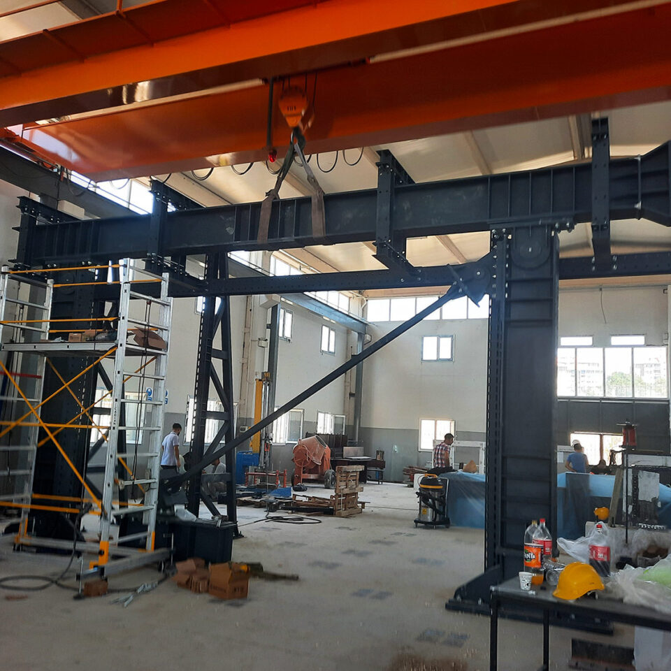 Celal Bayar Üniversitesi Yapısal Çelik Konstruksiyon